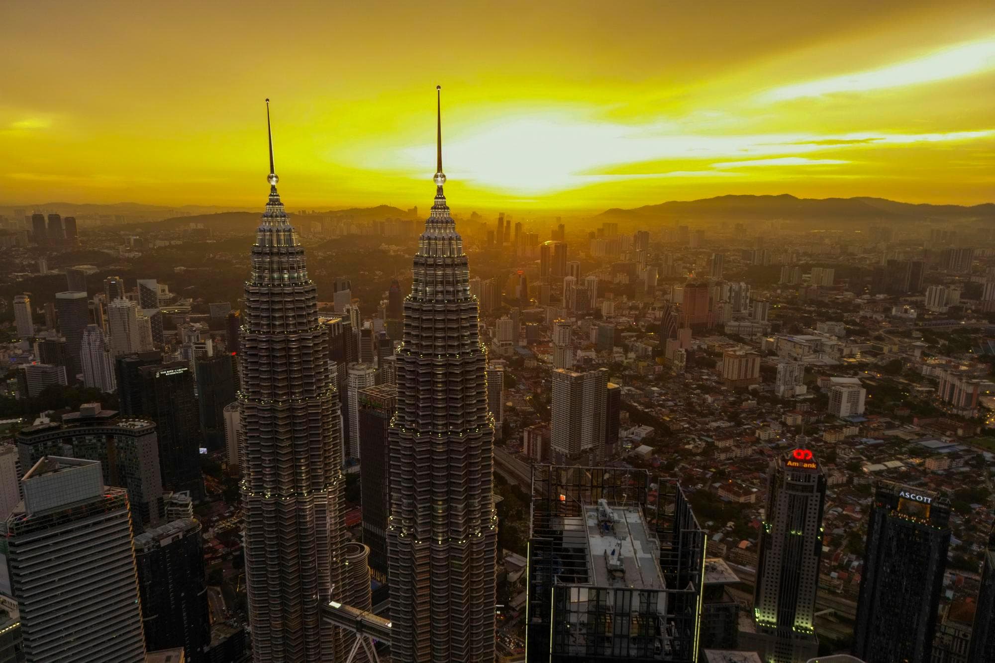 ภาคการผลิตมาเลเซียสะเทือน เหตุขัดแย้งตอ.กลางป่วนการเดินเรือสินค้า