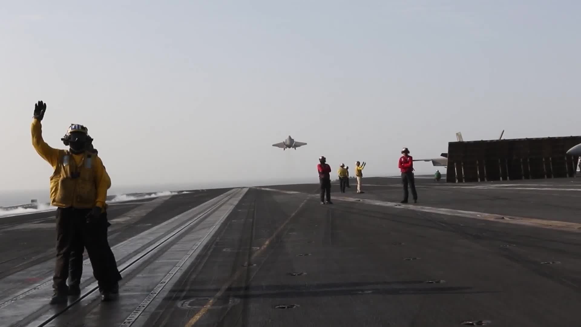 สหรัฐฯ ทิ้งระเบิดถล่ม ‘ฐานขีปนาวุธ’ ของอิหร่าน ใกล้ช่องแคบฮอร์มุซ