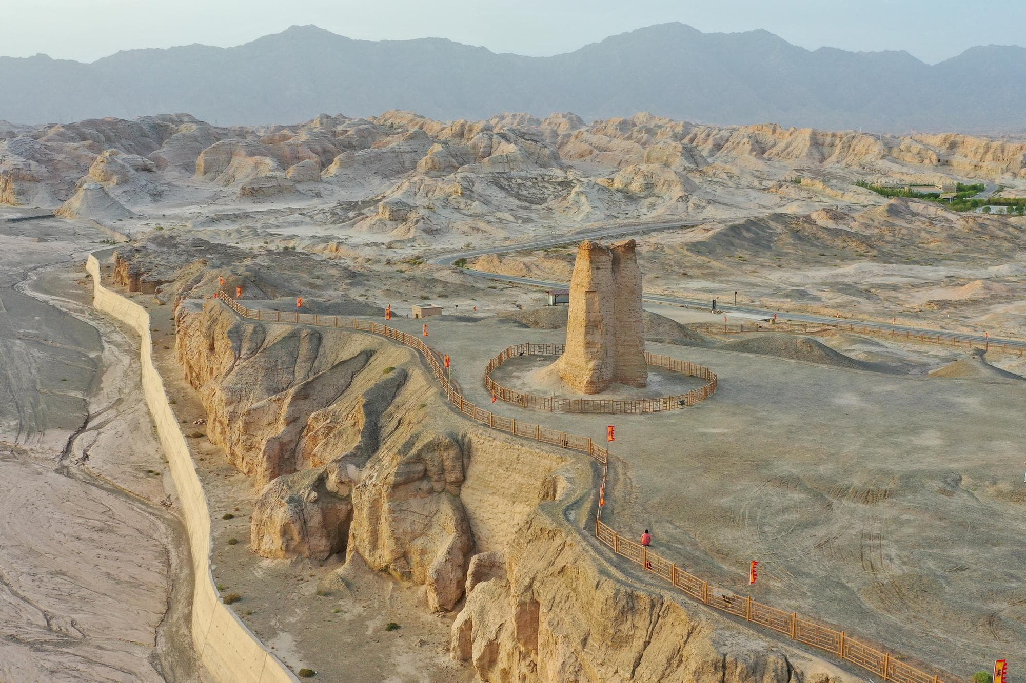 ท่องเที่ยว ‘เมืองคู่เชอ’ สัมผัสมนต์เสน่ห์ประวัติศาสตร์ในซินเจียง