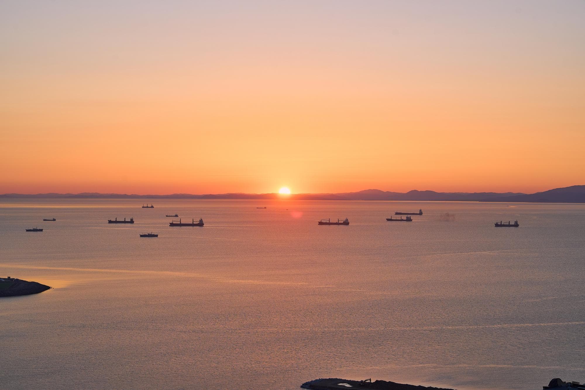 สหรัฐฯ ไฟเขียว ‘เรือน้ำมันรัสเซีย’ เทียบท่าคิวบา หลังปิดล้อมนานหลายเดือน