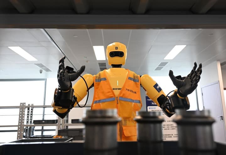 กว่างตงเร่งพัฒนาอุตสาหกรรม ‘หุ่นยนต์อัจฉริยะ’ ปลุกพลังการผลิตล้ำสมัย